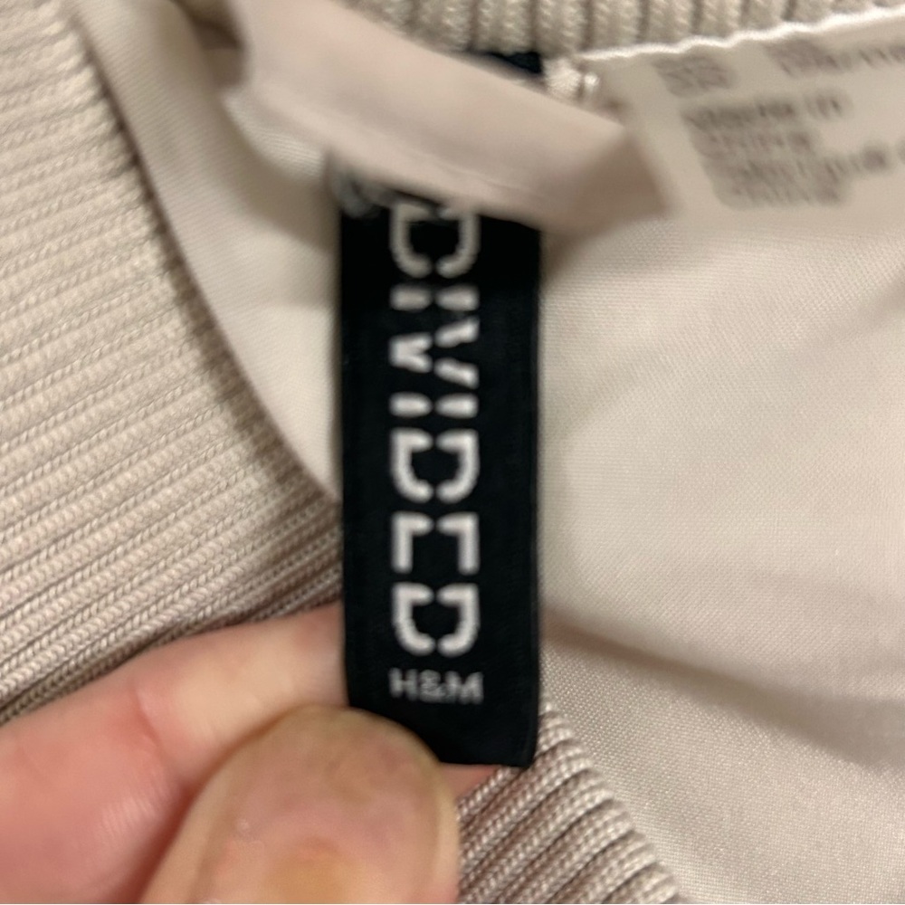 H&M Divided Cream Bomber Jacket - Picture 5 of 14